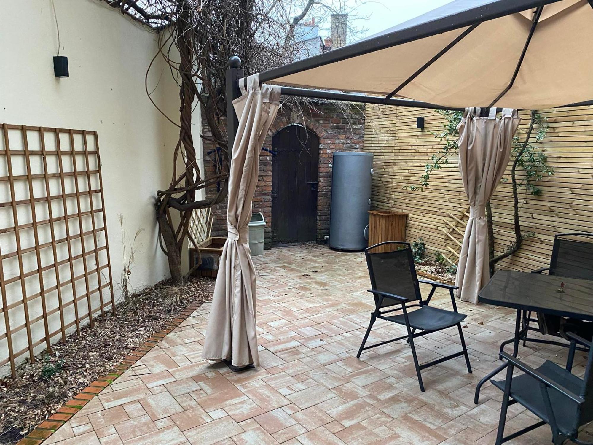 Pini Hostel - Przytulne Pokoje W Centrum Krakowa 外观 照片