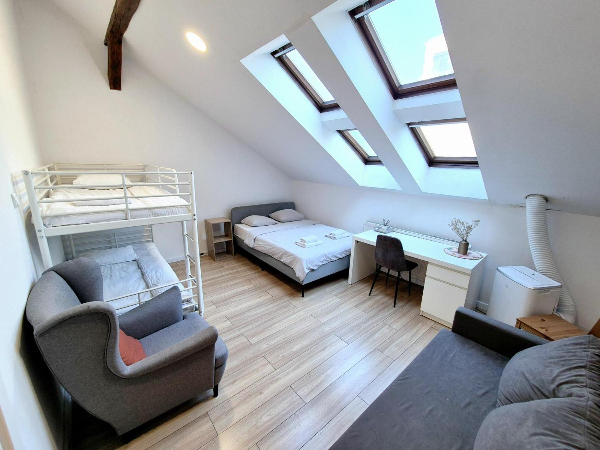 Pini Hostel - Przytulne Pokoje W Centrum Krakowa 外观 照片