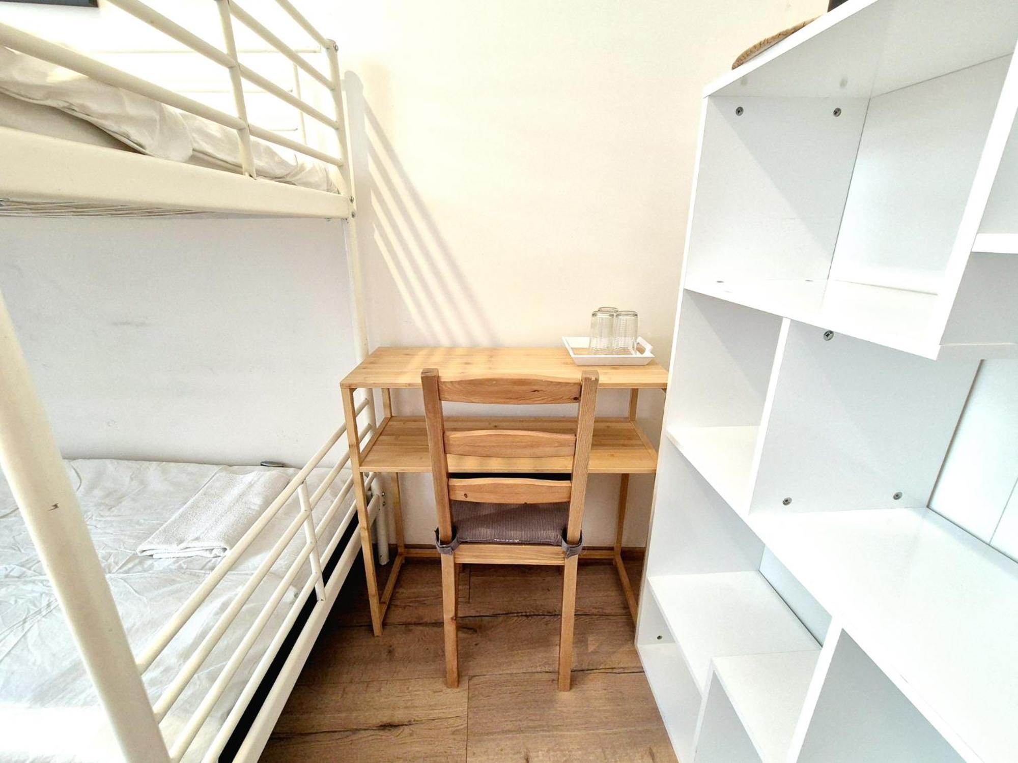 Pini Hostel - Przytulne Pokoje W Centrum Krakowa 外观 照片