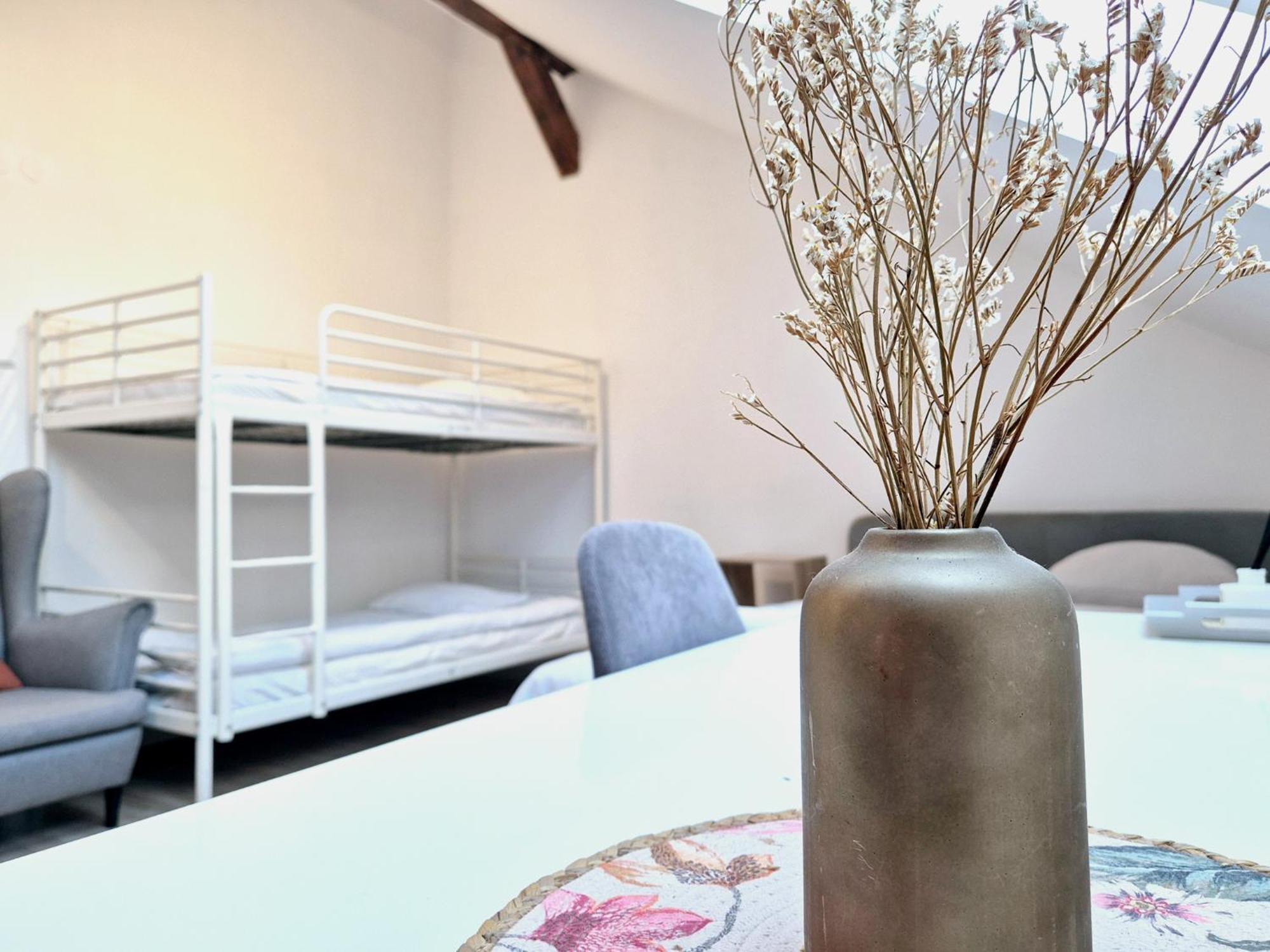 Pini Hostel - Przytulne Pokoje W Centrum Krakowa 外观 照片