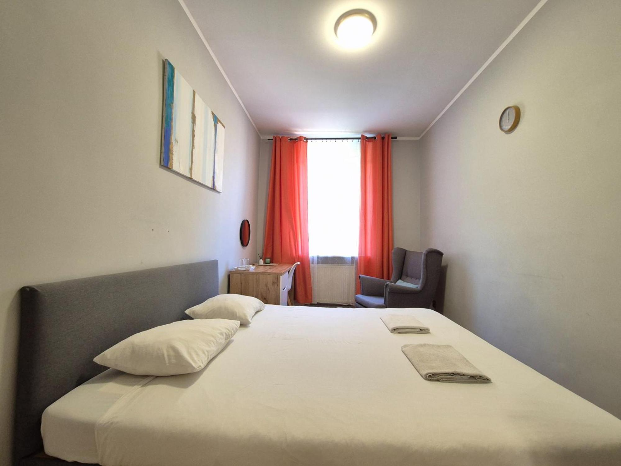 Pini Hostel - Przytulne Pokoje W Centrum Krakowa 外观 照片