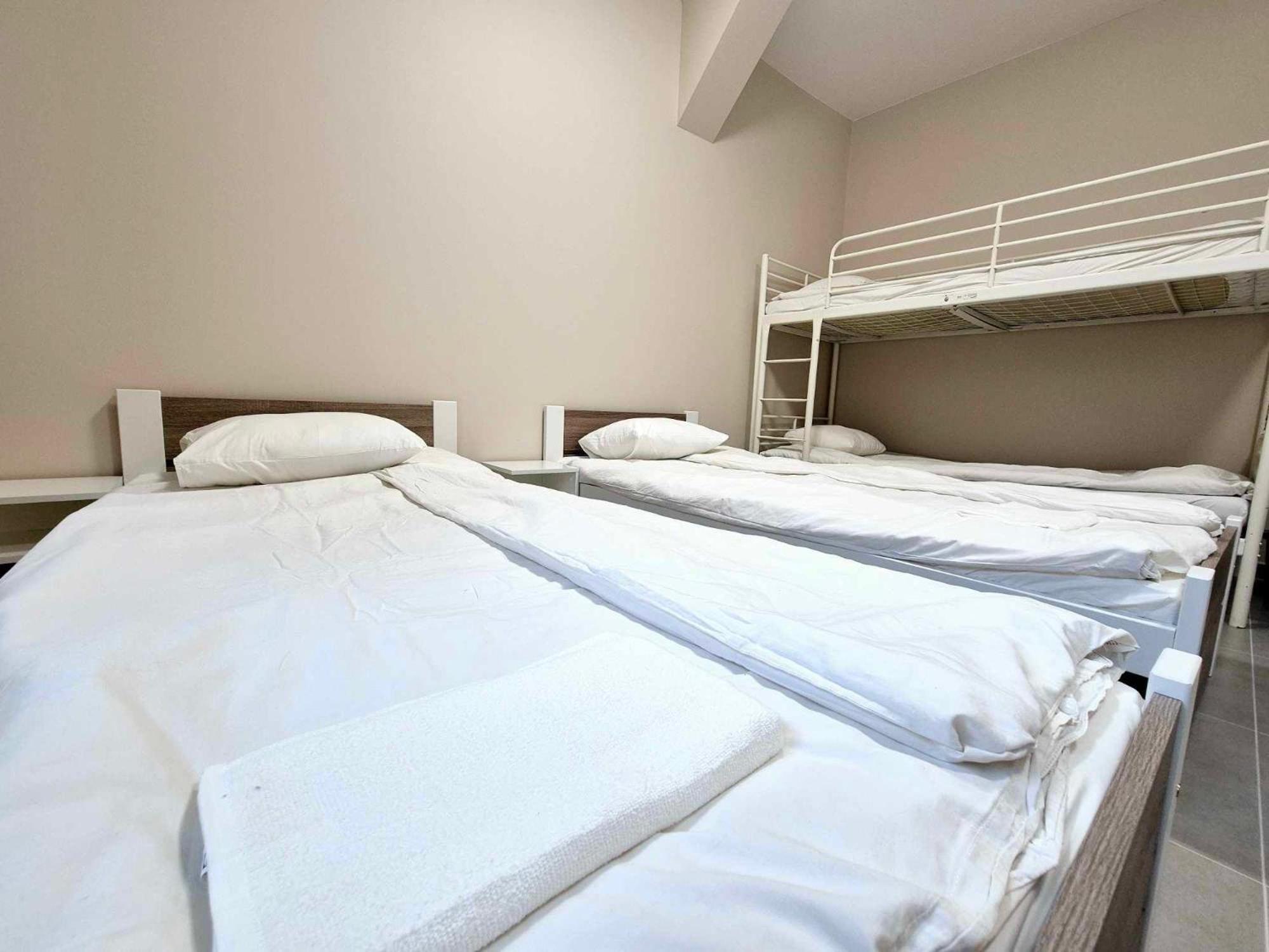 Pini Hostel - Przytulne Pokoje W Centrum Krakowa 外观 照片