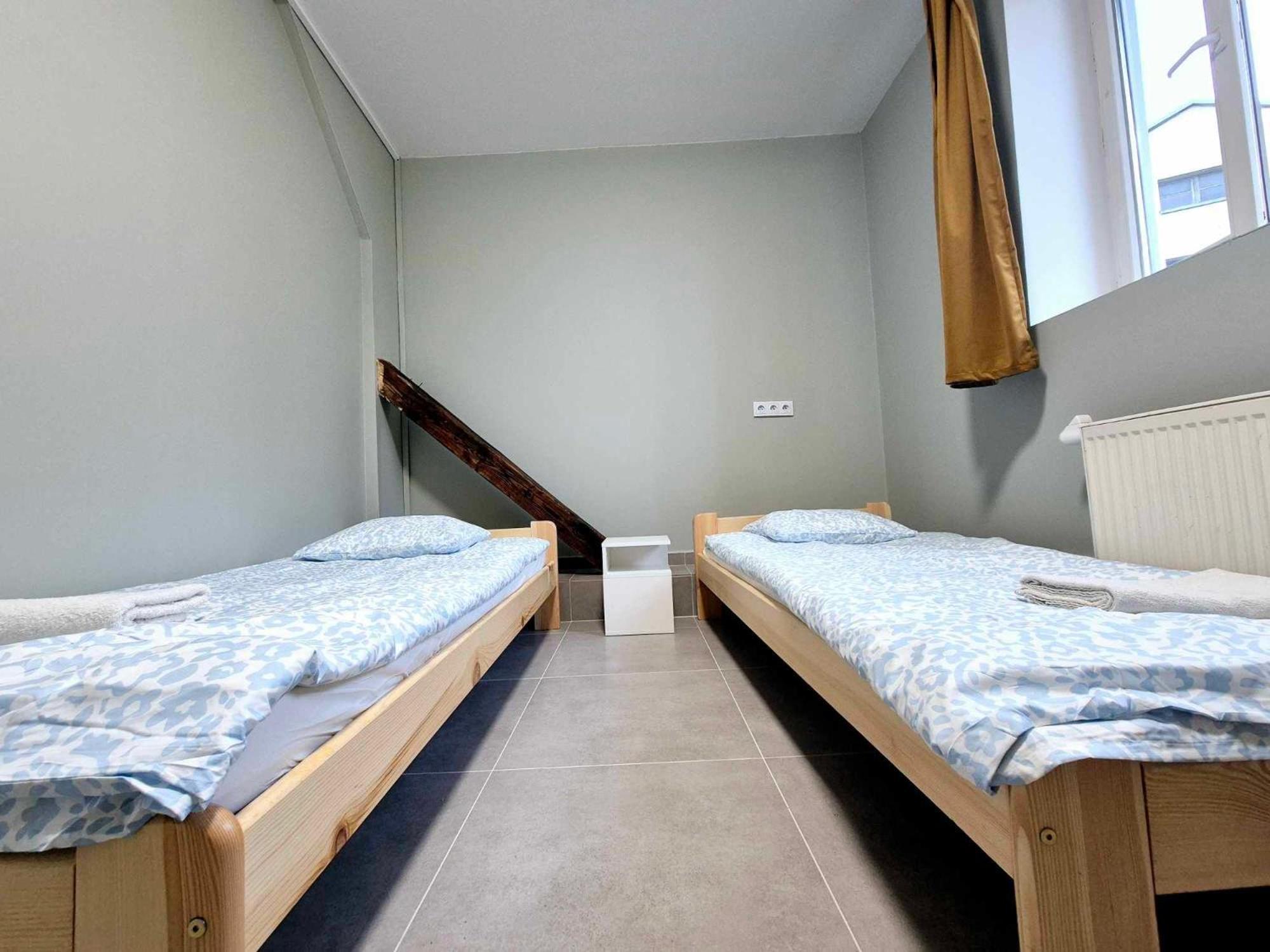 Pini Hostel - Przytulne Pokoje W Centrum Krakowa 外观 照片